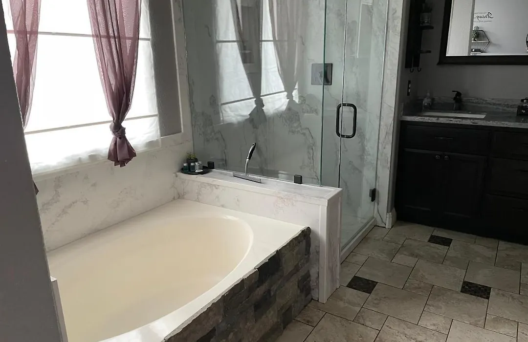 Beautiful Room Near Smf-1